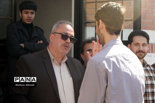 مراسم تجلیل از دانش‌آموزان برتر در دبیرستان آل یاسین شهرری