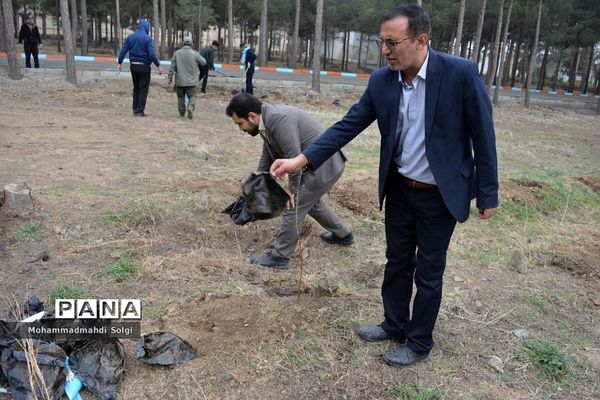 کاشت صد و پنجاه نهال به مناسبت آیین استانی گرامیداشت روز درختکاری در شهریار