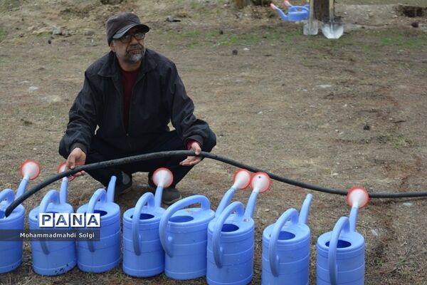 کاشت صد و پنجاه نهال به مناسبت آیین استانی گرامیداشت روز درختکاری در شهریار