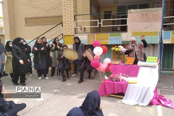برگزاری جشن نیمه شعبان در دبیرستان عدالت شهر جوادآباد