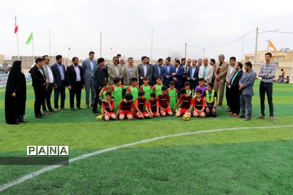 افتتاح ۲ زمین چمن مصنوعی با حضور معاون استاندار در ابرکوه