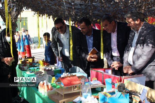 نواختن زنگ درختکاری در مدرسه گلستان شهرستان سمنان-2