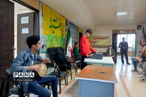 جشن نیمه شعبان و انتظار در هنرستان آیت‌الله هاشمی رفسنجانی رودهن