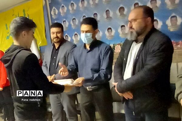 جشن نیمه شعبان و انتظار در هنرستان آیت‌الله هاشمی رفسنجانی رودهن