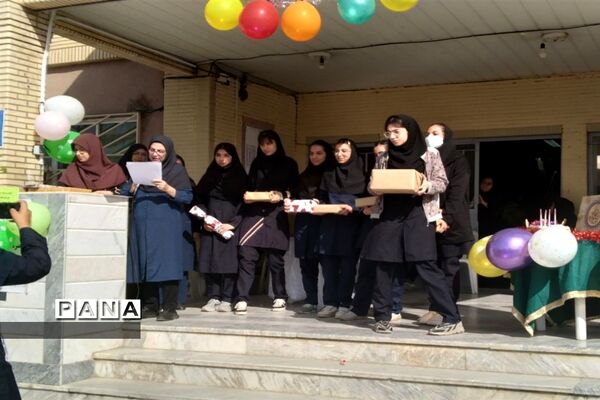 جشن میلاد امام زمان در هنرستان شاهد قائمشهر