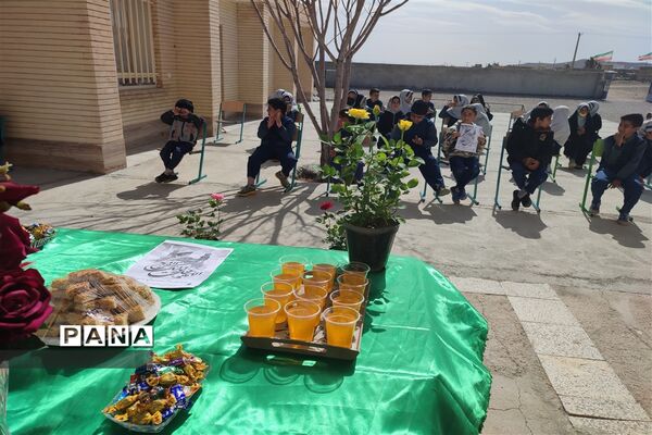 جشن میلاد امام زمان(عج) در مدرسه لقمان حکیم شهرستان خاتم