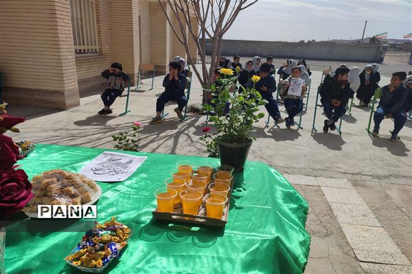 جشن میلاد امام زمان(عج) در مدرسه لقمان حکیم شهرستان خاتم