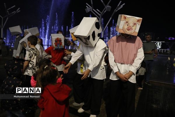 پایکوبی آب و نور در شب شکفتن گل نرگس