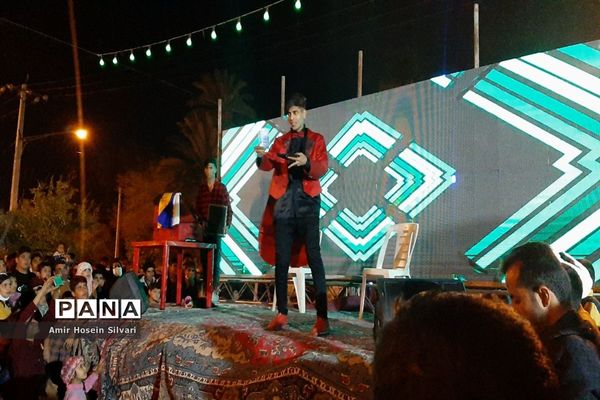 اجرای بیش از ۱۳ سرود دانش‌آموزی  و برنامه‌های مفرح در روز میلاد امام زمان (ع) در جهرم