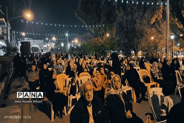 اجرای بیش از ۱۳ سرود دانش‌آموزی  و برنامه‌های مفرح در روز میلاد امام زمان (ع) در جهرم