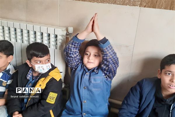 جشن بزرگ نیکوکاری در دبستان پسرانه مولوی ناحیه 2 مشهد مقدس