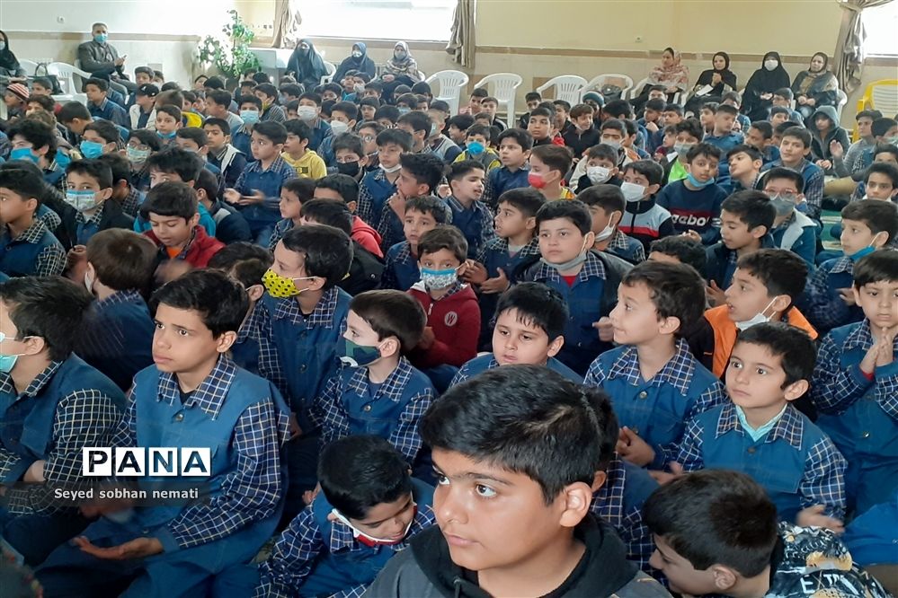 جشن بزرگ نیکوکاری در دبستان پسرانه مولوی ناحیه 2 مشهد مقدس