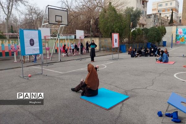 برگزاری مسابقات مفرح در دبیرستان شهید بابایی منطقه ۱۳