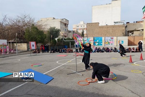 برگزاری مسابقات مفرح در دبیرستان شهید بابایی منطقه ۱۳