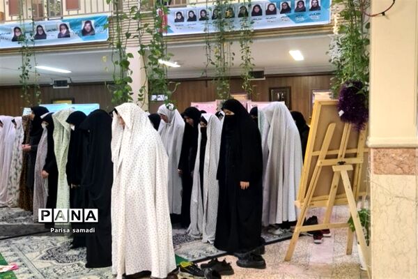 برپایی جشن بزرگ نیمه شعبان در دبیرستان فرهنگ ۱۳