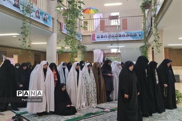 برپایی جشن بزرگ نیمه شعبان در دبیرستان فرهنگ ۱۳