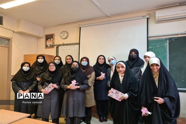 برپایی جشن بزرگ نیمه شعبان در دبیرستان فرهنگ ۱۳