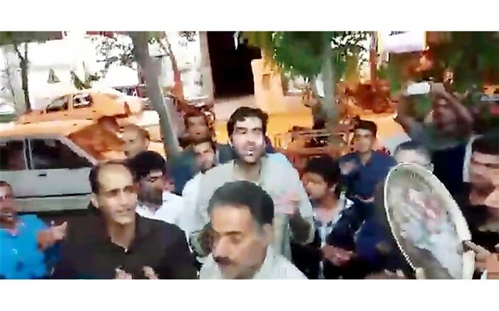 مراسم سنتی جیرجیرونی هرساله نیمه شعبان در شهرستان ورزنه برگزار می‌شود/فیلم