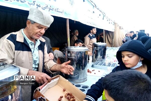 خدمت‌رسانی موکب‌های نیمه شعبان در بلوار پیامبر اعظم قم