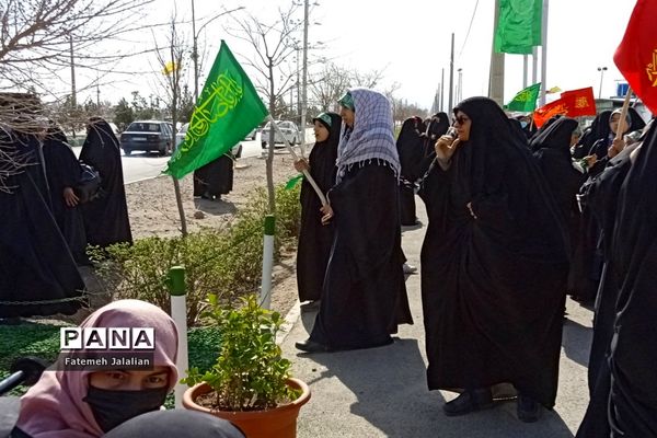 شادپیمایی دختران فاطمی قم به مقصد مسجد مقدس جمکران
