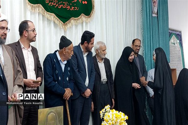 تجلیل از شناسنامه زنده فرهنگ و آداب و رسوم شهر بافران