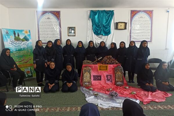 برگزاری جشن نیمه شعبان در دبیرستان متوسطه اول سمیه