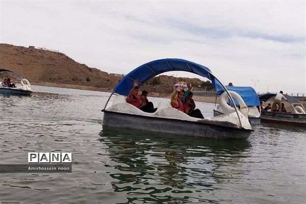 اردوی تفریحی دانش‌آموزان مدرسه شهدای بانک مسکن در مشهد مقدس