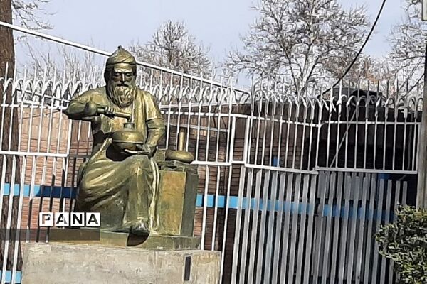 بازدید تخصصی  سرگروه‌های درسی آموزش وپرورش ناحیه 2 شهرری  از موسسه تحقیقاتی  واکسن و سرم سازی رازی