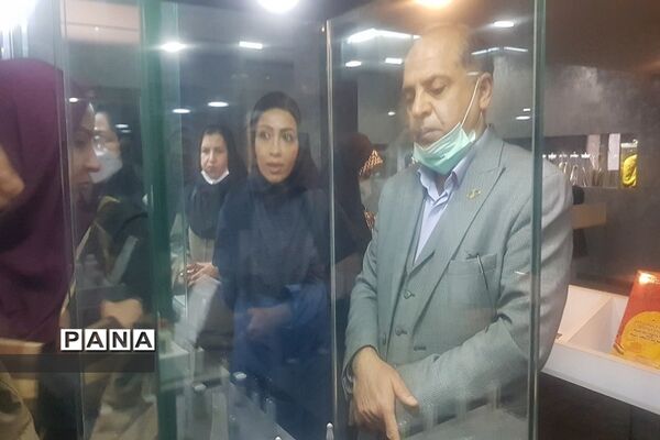 بازدید تخصصی  سرگروه‌های درسی آموزش وپرورش ناحیه 2 شهرری  از موسسه تحقیقاتی  واکسن و سرم سازی رازی