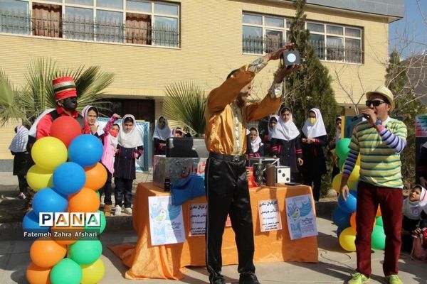 کارناوال شادی تئاتر درسی در کانون امام خمینی سمنان
