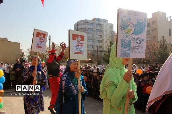 کارناوال شادی تئاتر درسی در کانون امام خمینی سمنان