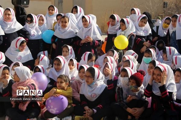 کارناوال شادی تئاتر درسی در کانون امام خمینی سمنان