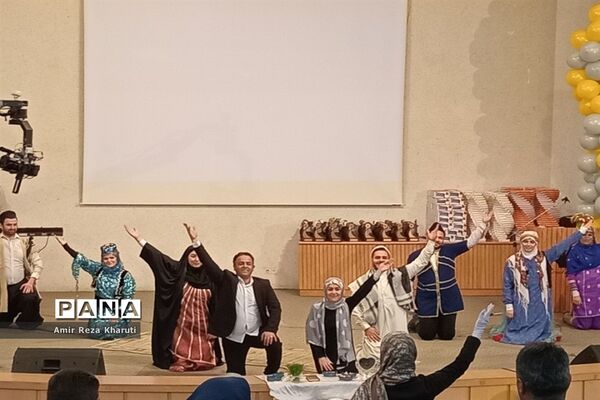 هفتمین همایش بزرگ ستارگان، ویژه دانش‌‍آموزان برتر دبیرستان شهیدمعمارزاده ناحیه 2 کرج