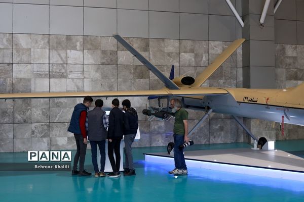 بازدید دانش‌آموزان سمپاد از مراکز مهم نظامی، دفاعی و پالایشگاه ستاره خلیج‌فارس استان هرمزگان