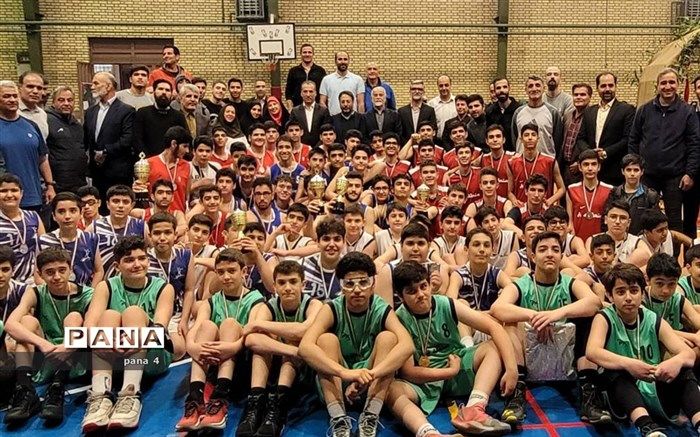 دانش‌آموزان پسر بسکتبالیست منطقه۴ در مسابقات ورزشی  شهر تهران درخشیدند