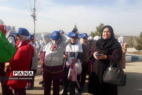 اردوی علمی آموزشی دانش‌آموزان دبستان حضرت زهرا(س)۲ رودهن