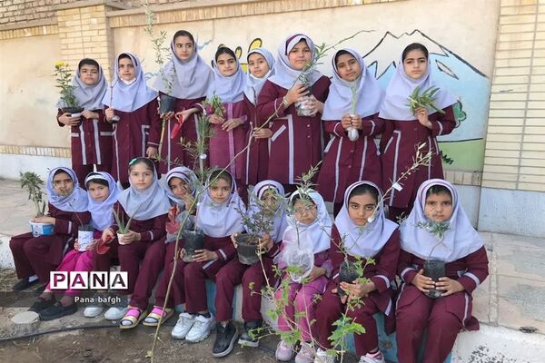 مدرسه با طراوت با طرح هر دانش‌آموز یک نهال