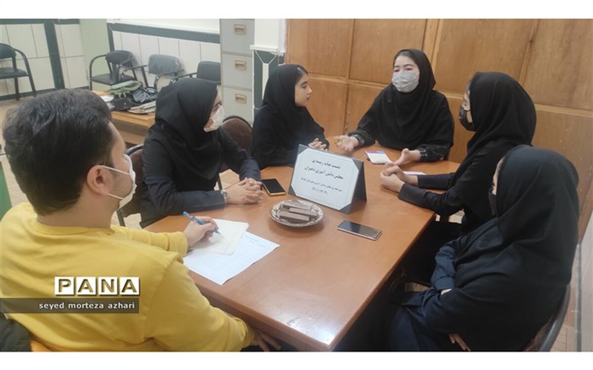 برگزاری جلسه هیأت رییسه مجلس دختران گلوگاه
