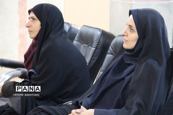 تقدیر از رابطان پژوهشسرای دخترانه رازی ناحیه یک شهرری