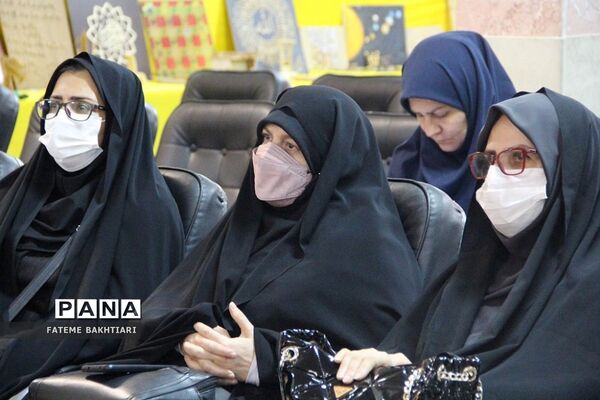 تقدیر از رابطان پژوهشسرای دخترانه رازی ناحیه یک شهرری