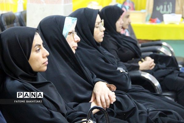 تقدیر از رابطان پژوهشسرای دخترانه رازی ناحیه یک شهرری