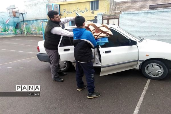 فعالیت کمیته دانش‌آموزی ستاد مردمی تکریم زائران امام عصر(عج)