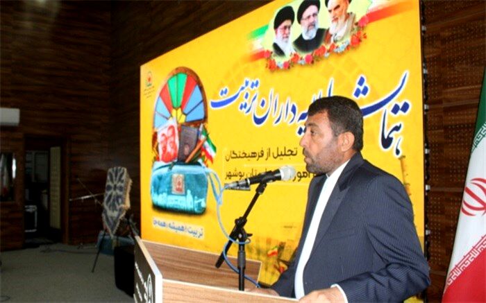ضربه زدن به نظام آموزشی، هدف دشمن در مسمومیت‌های سریالی مدارس است