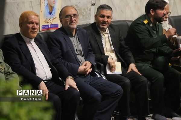 گرامیداشت یاد و خاطره شهدای دانش‌آموز و فرهنگی قم