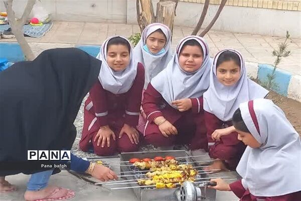 برگزاری اردوی درون مدرسه‌ای دانش‌آموزان  آموزشگاه ۱۳ آبان بافق