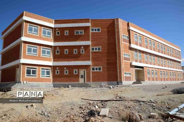 بازدید از پروژه‌های مدارس سبز در تبریز