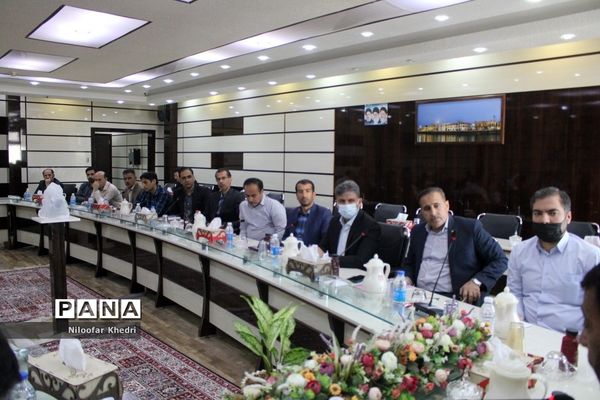 جلسه کارشناسان سنجش و ارزیابی شهرستان‌ها و مناطق استان بوشهر