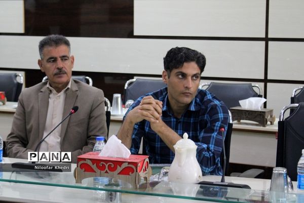 جلسه کارشناسان سنجش و ارزیابی شهرستان‌ها و مناطق استان بوشهر