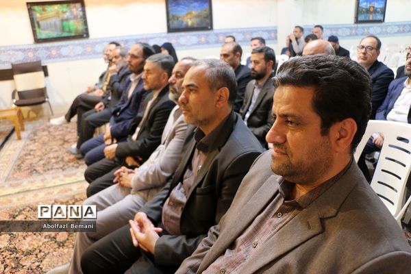 غبارروبی حرم حضرت معصومه(س) با حضور اعضای ستاد اسکان نوروزی فرهنگیان