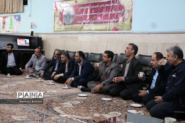 غبارروبی حرم حضرت معصومه(س) با حضور اعضای ستاد اسکان نوروزی فرهنگیان